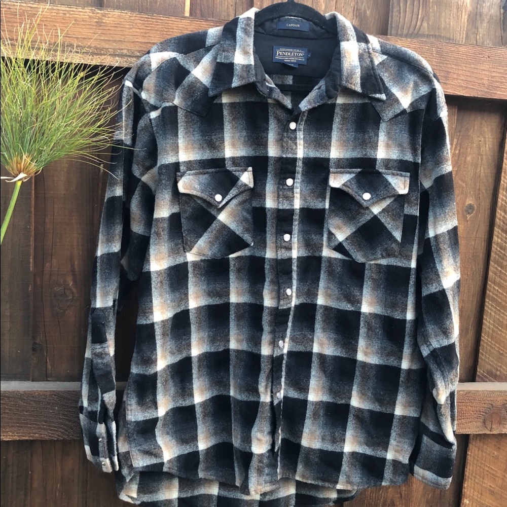MEN’S BLACK & TAN PLAID LONG SLEEVE